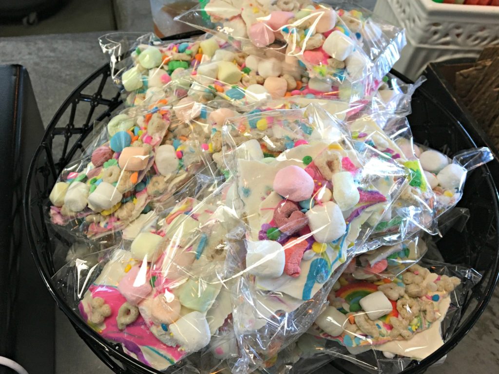 Unicorn Bark at Creme & Sugar